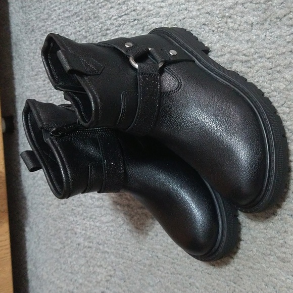 Toddler Girls Boots - New - Picture 1 of 13